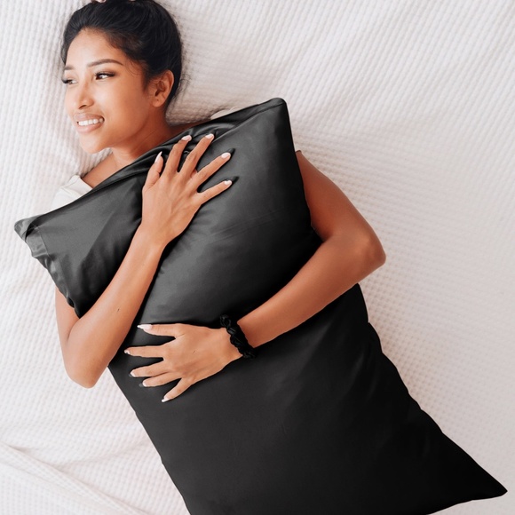 (NWT) The Satin Sleep Set (5 Pieces) - Picture 3 of 9